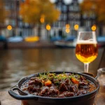 Heerlijk Herfstmaal: Stoofvlees met Bokbier en specerijen, zacht en vol van smaak.