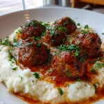 Gehaktballen in tomatensaus met aardappelpuree — oma's recept