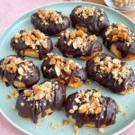 Snicker dadels – gevulde dadels met pindakaas en chocolade