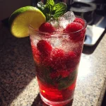 Mojito met framboos en verse munt